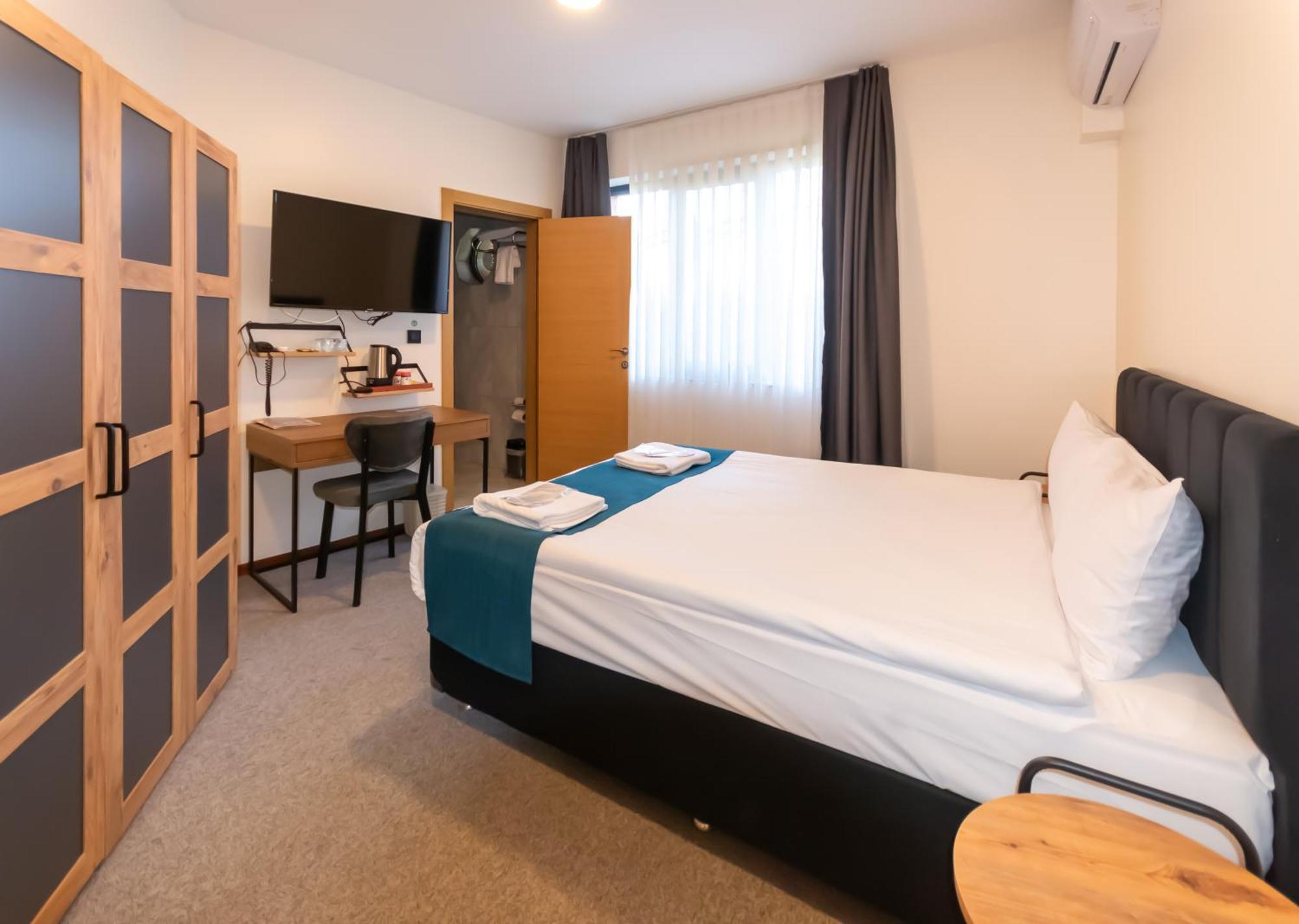 New Garden Airport Hotel Arnavutkoy ภายนอก รูปภาพ