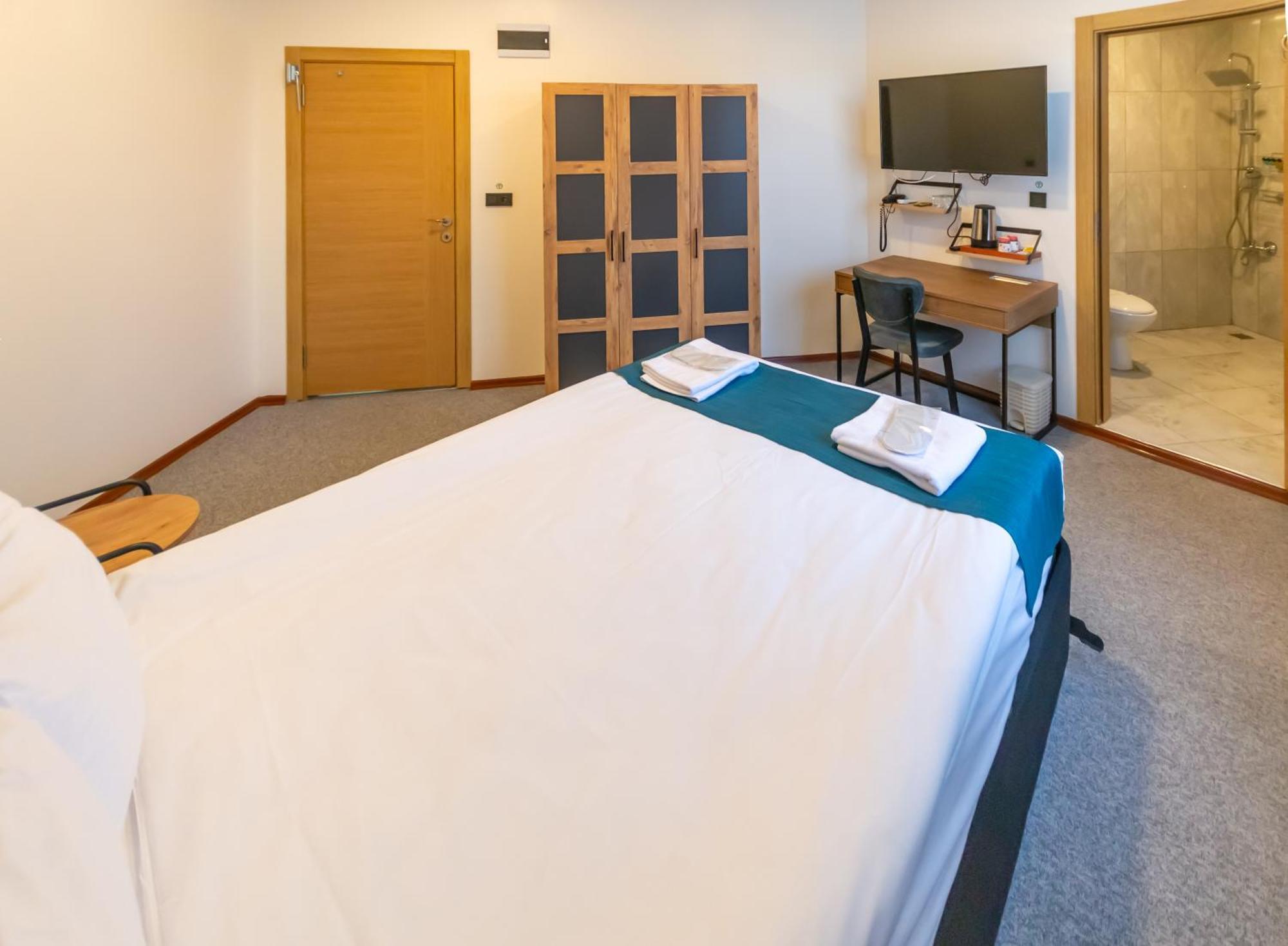 New Garden Airport Hotel Arnavutkoy ภายนอก รูปภาพ
