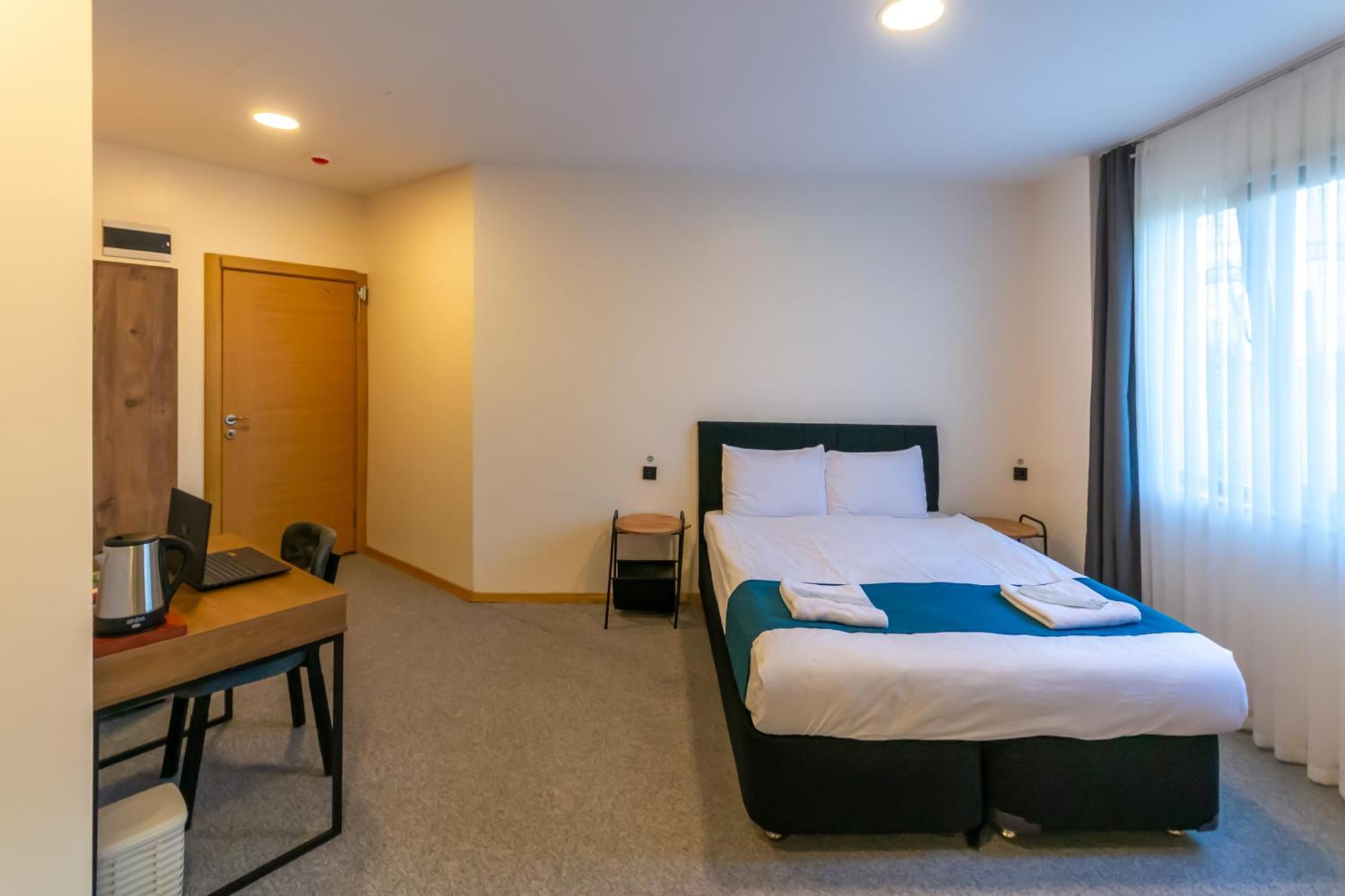 New Garden Airport Hotel Arnavutkoy ภายนอก รูปภาพ