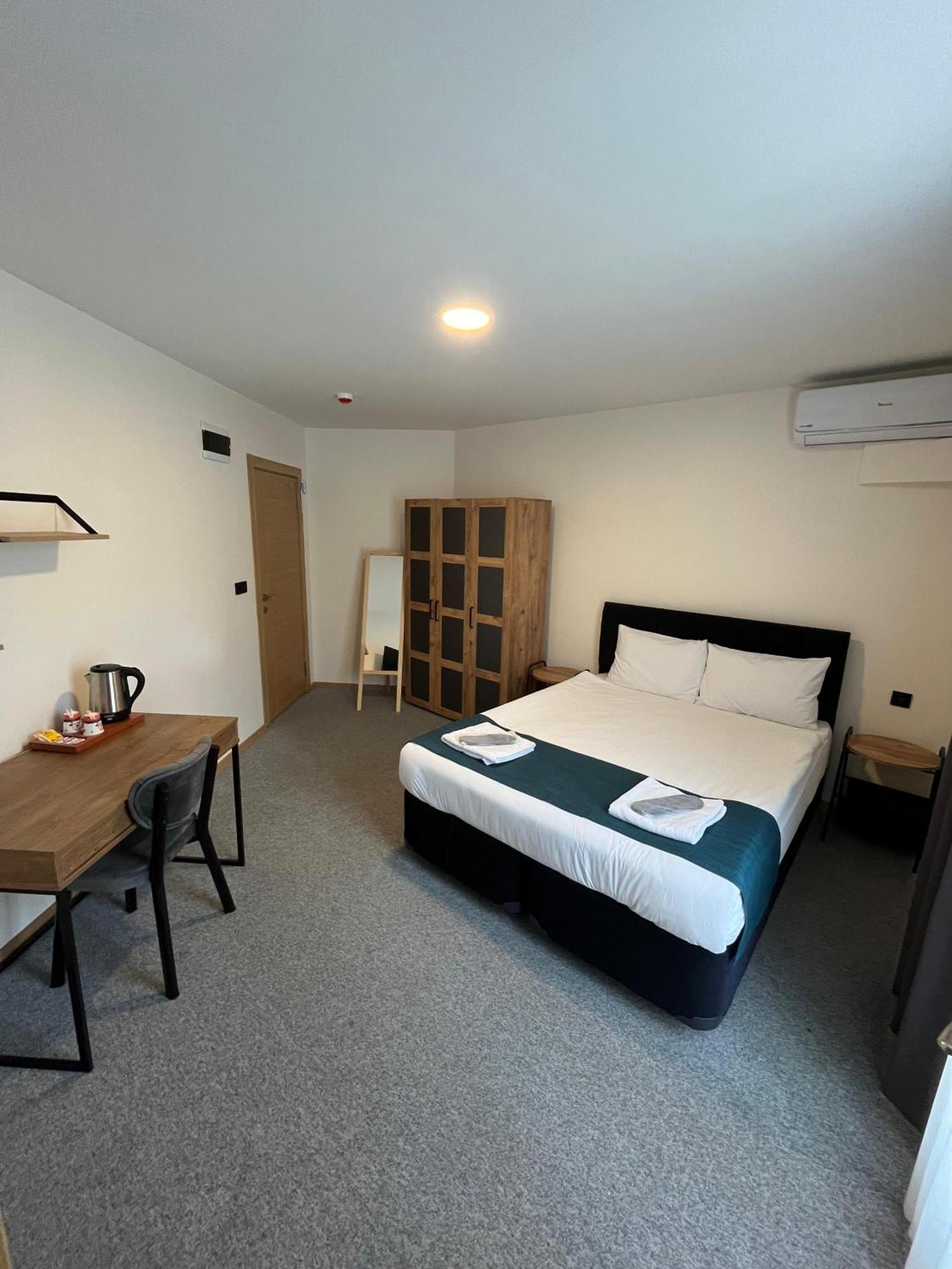 New Garden Airport Hotel Arnavutkoy ภายนอก รูปภาพ